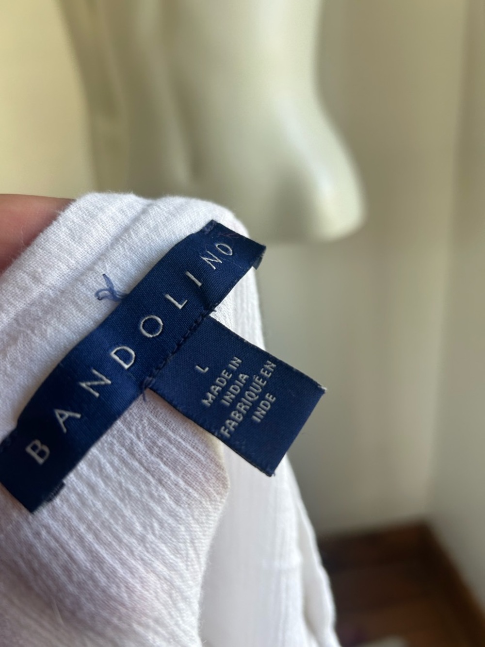 Mandolin l White Gauze V-Neck Button Front Women’s Top - Picture 6 of 7